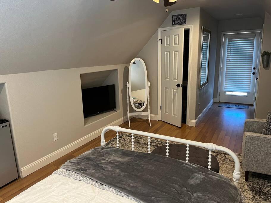 Adorable 1 Bedroom With Pool, And Horse Arena オークデール エクステリア 写真